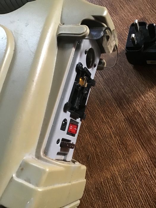 Інвертор компресор ліхтар Halfords portable power pack 200