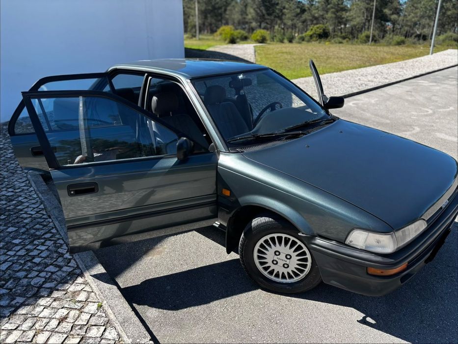 Toyota Corolla Sedan 1.3 XL 12V