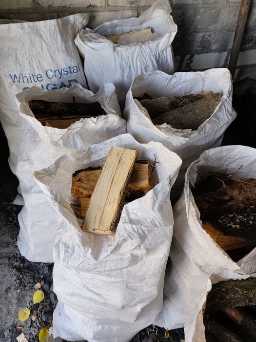 Дрова в мішках (рубані)