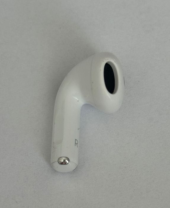 Продам оригінальний правий навушник Apple AirPods 4 ANC