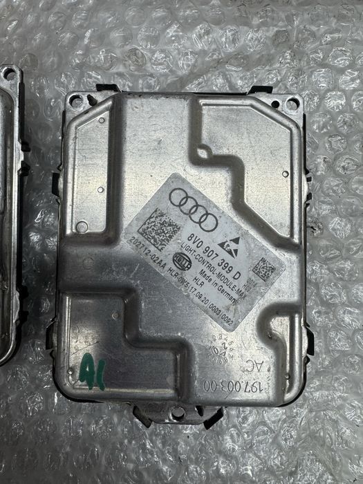 Блок управляння фарою golf 7 8V0 907 399 D