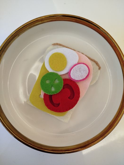 Kanapka z filcu do zabawy