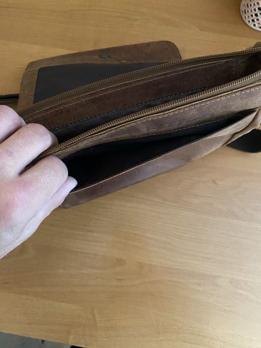 Шкіряна фірмова сумка