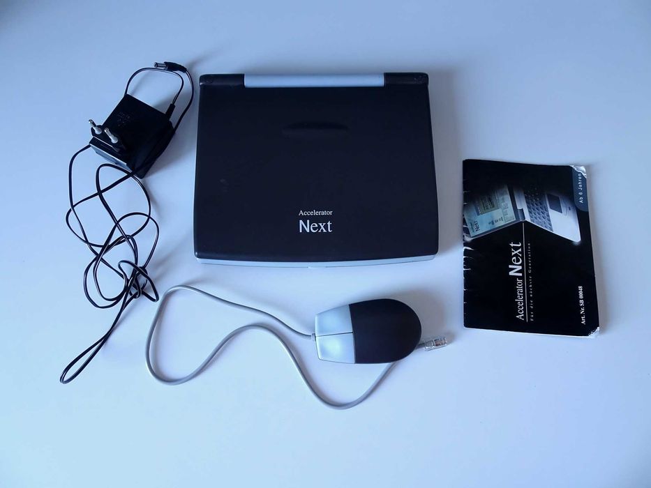 Accelerator Next Laptop edukacyjny i do gier niemieckojęzyczny