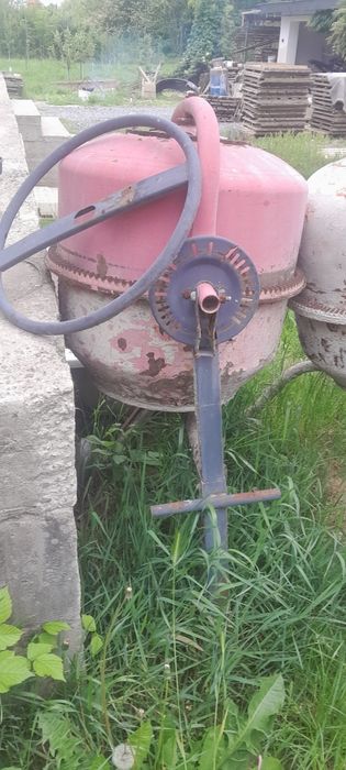 Продам бетономішалки!