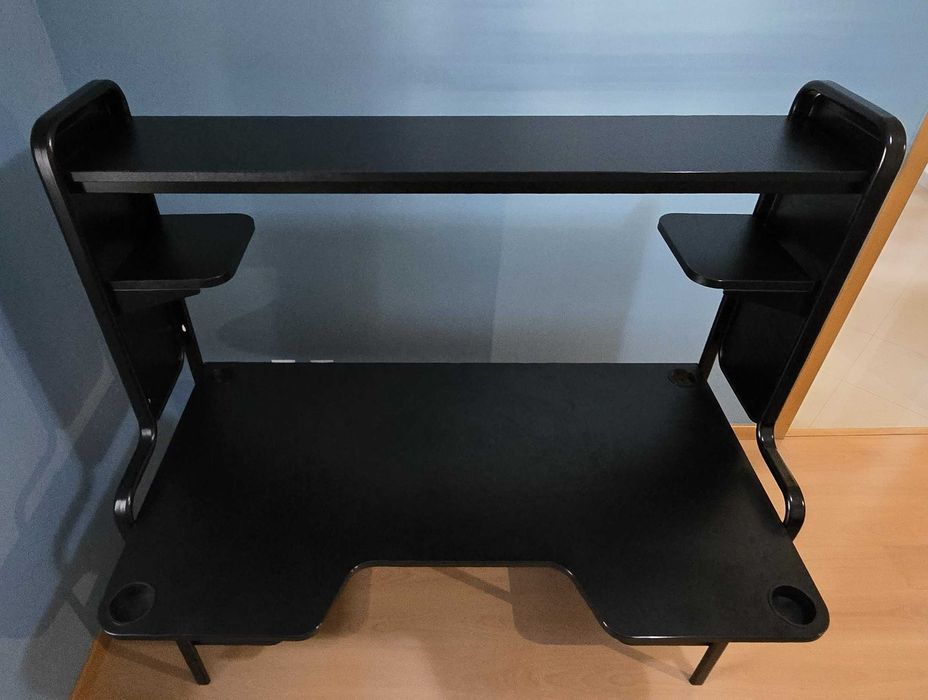 Secretária FREDDE IKEA