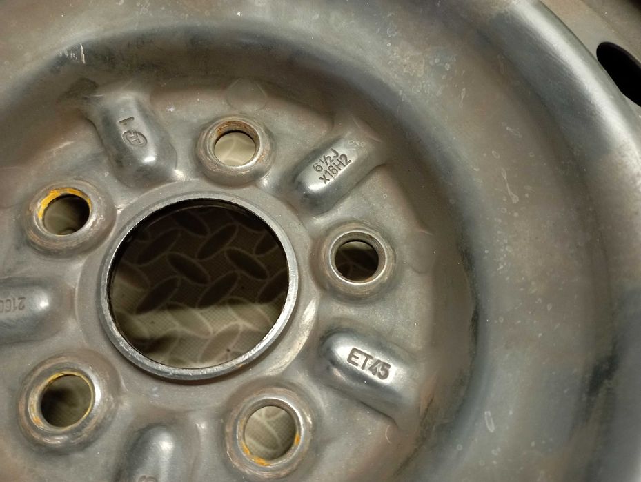 Felgi stalowe 16 Toyota Avensis T25 Prius, 5x100, 6,5j et 45