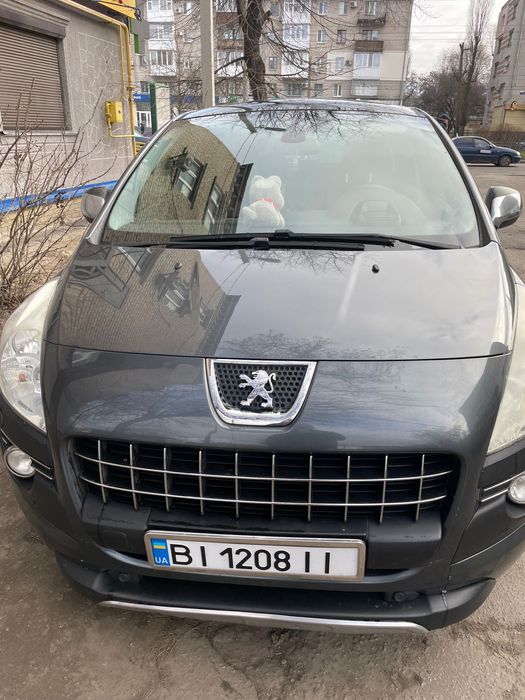 Продам Пежо 3008 2010