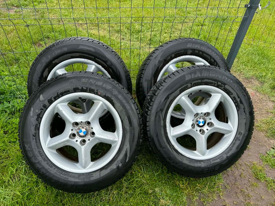 Komplet felg aluminiowych z oponami 17 bmw