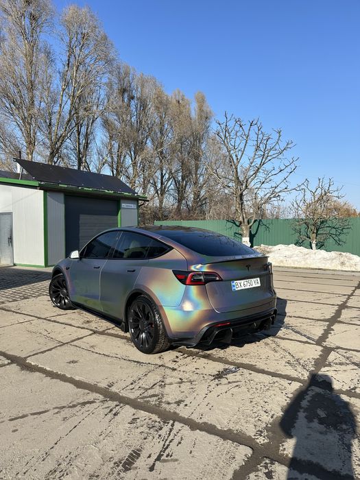 Tesla Model Y 2023