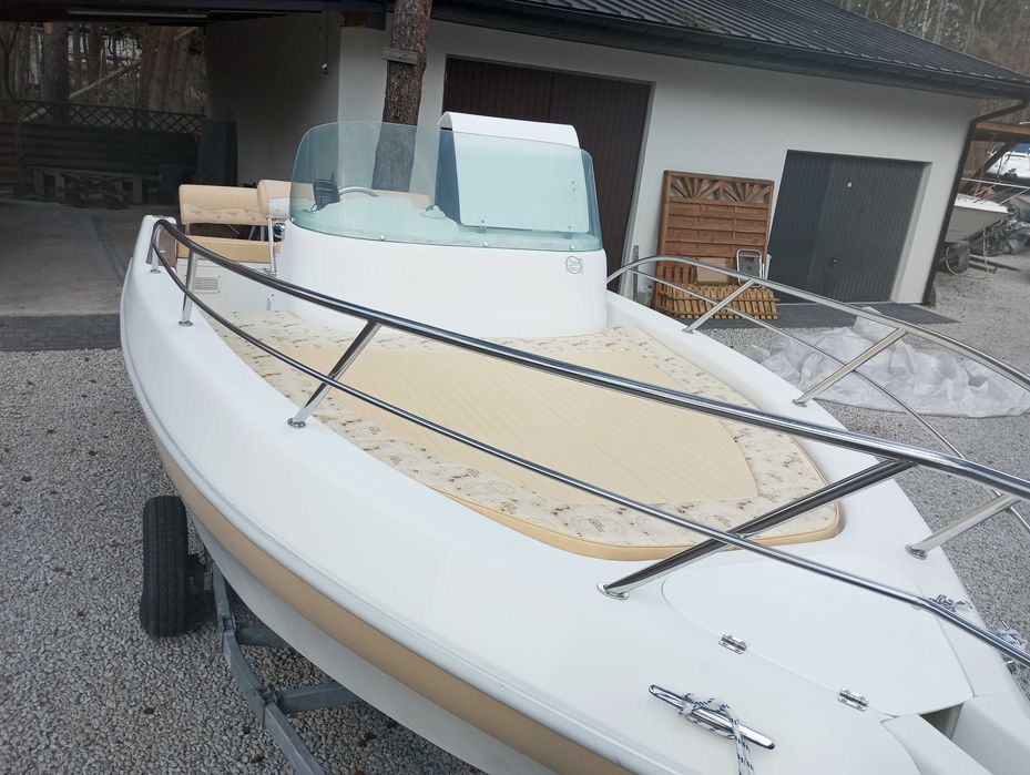 Łódź motorowa Aquamar 620 rok 2009 Sam kadłub