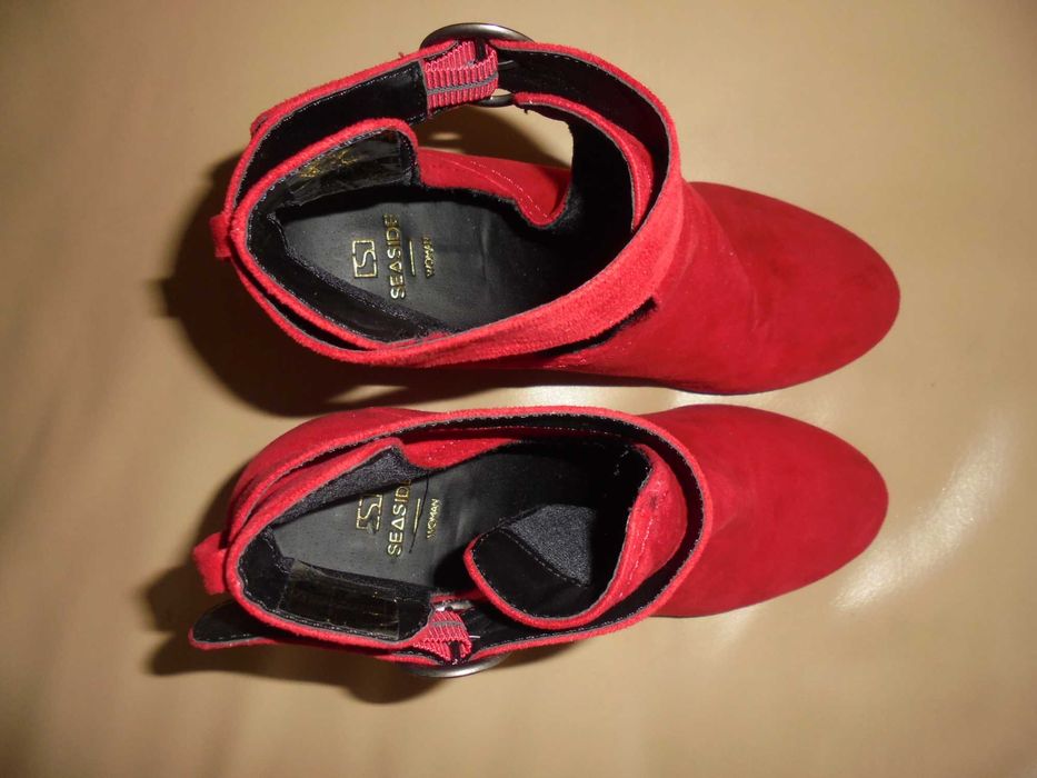 Botins de senhora novos da marca SEASIDE