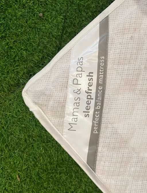 Conjunto quarto infantil Mamas & Papas (cama+cómoda/trocador+roupeiro)