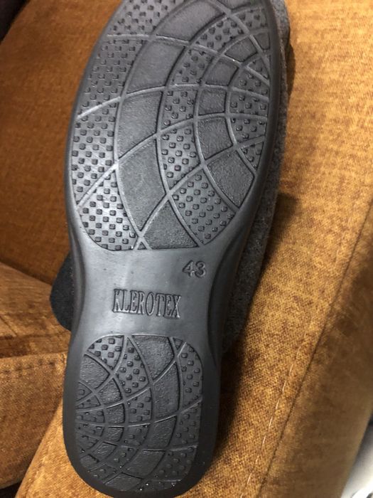 Нові домашні капці,42/42,5 розмір