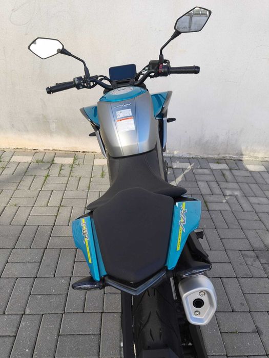 CFmoto 125 NK - como nova. 58 Km.