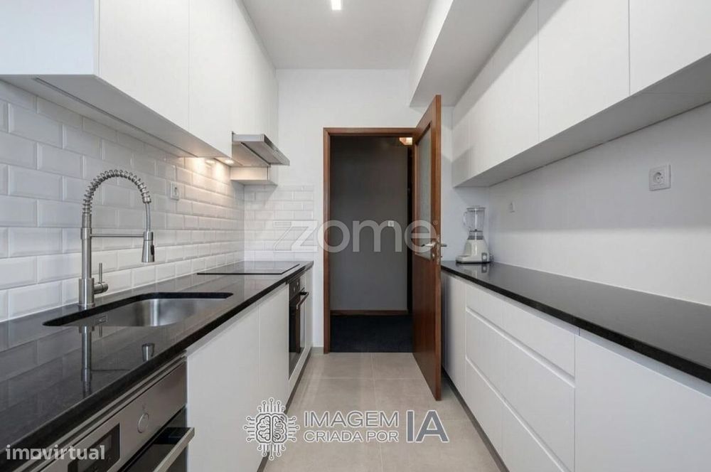 T3 c/ 2 frentes junto à Casa da Criatividade, São João da Madeira