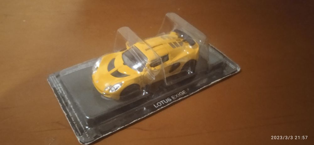 Model kolekcjonerski Lotus Exige 1:43 licencjonowany