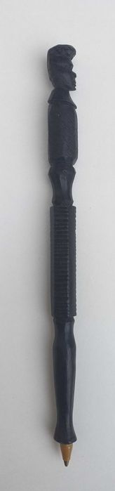 Caneta artesanal africana