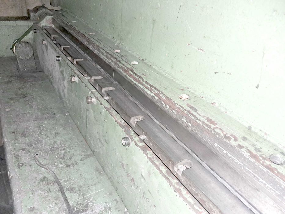 Листогиб ППГ-1250 з поворотною балкою 1250х3