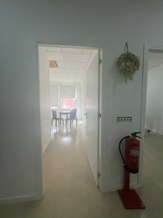 Aluga-se Sala de Reuniões - São Vicente - Graça