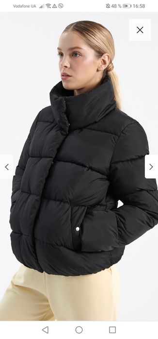 Женская чёрная брендовая дутая куртка р. XL.
