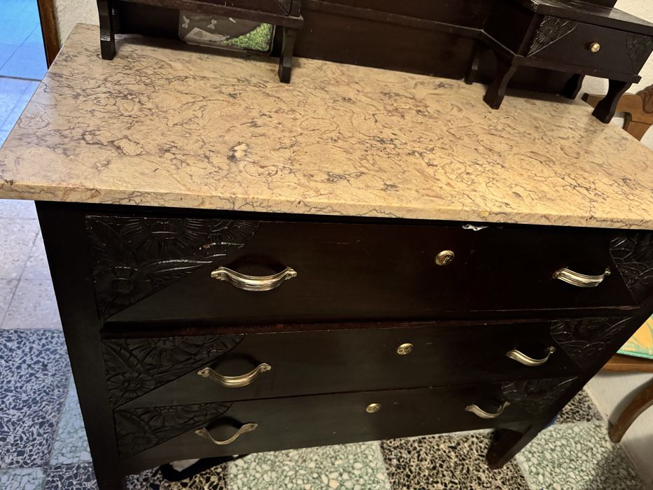 Vendo movel de quarto antigo