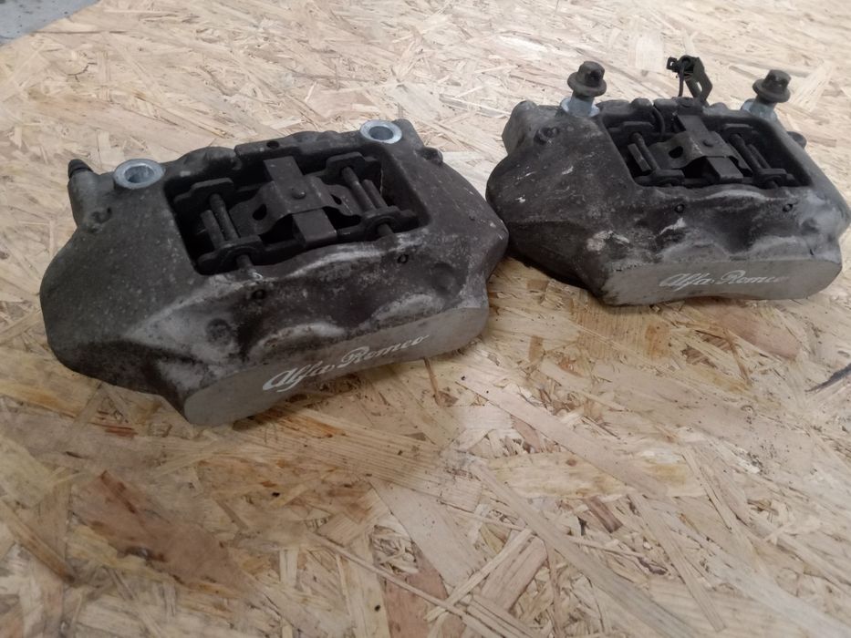 Zaciski hamulcowe przednie brembo Alfa Romeo 159