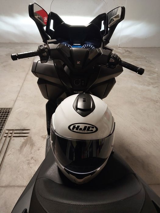 Skuter Honda Forza 125.