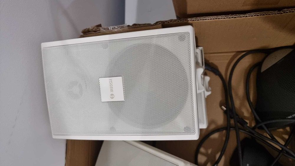 Autofalantes de parede Bosh