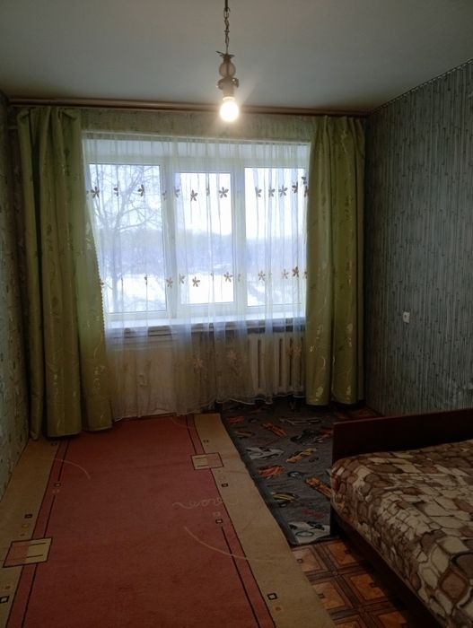 Здам секцію район Першотравневе.