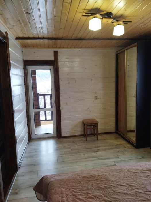 Відпочинок в Славську. Котедж над річкою