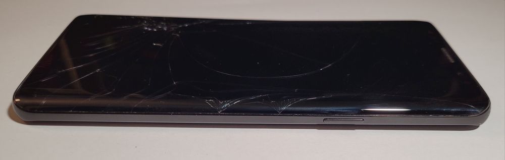 Smartfon Samsung Galaxy S9 czarny SM-G960F