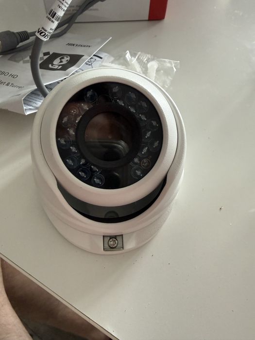 Kamera HIKVISION DS-2CE56D0T-IRM 2.8mm 8 sztuk