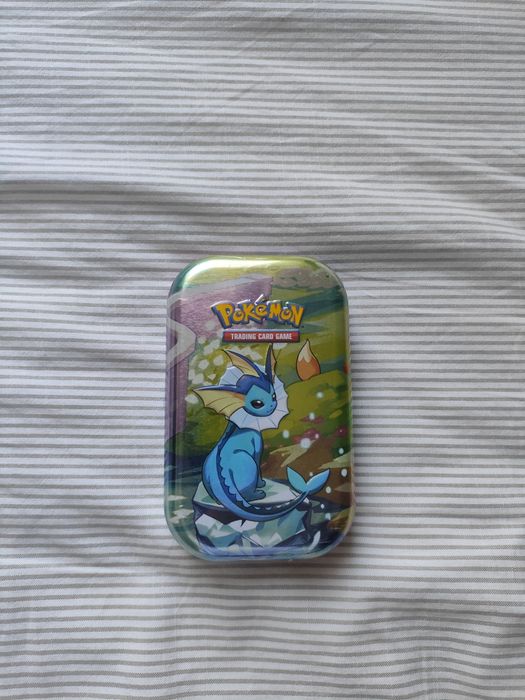 Prismatic Evolutions tin