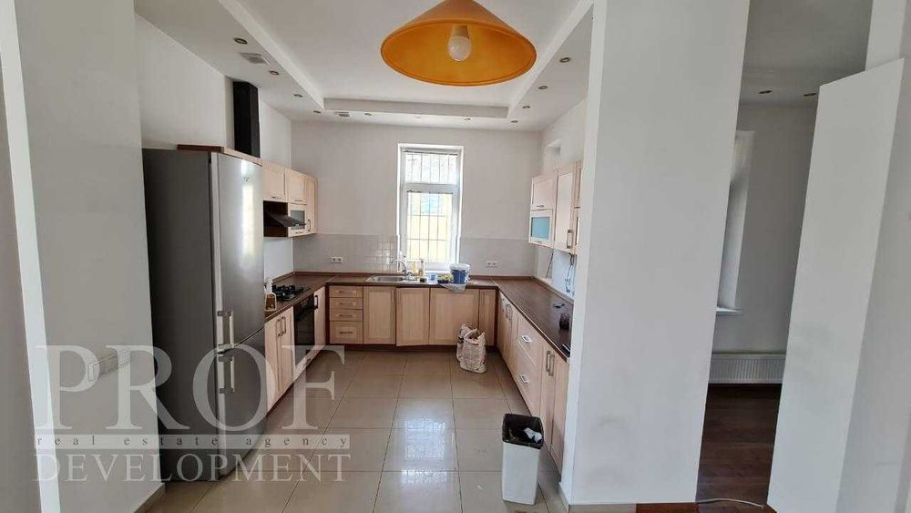 БЕЗ% будинок під офіс або житло  Голосіівський рн (350 м2)