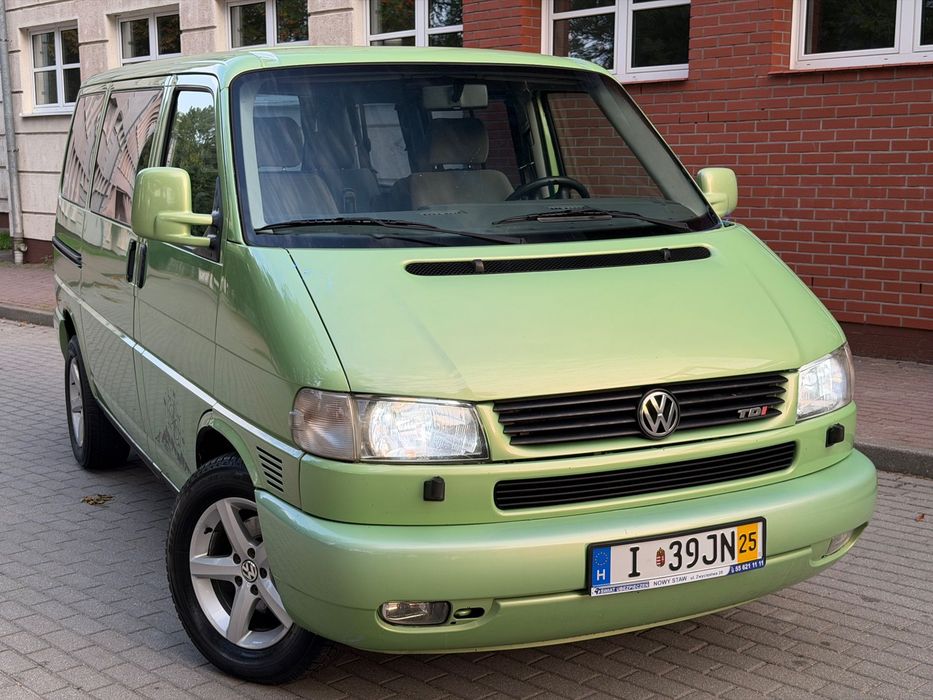 Volkswagen Multivan MultiVan T4 2.5TDI 151KM Manual