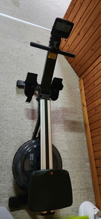 Bicicleta estatica e máquina de remo