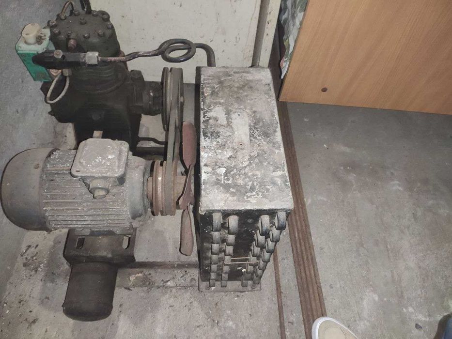 Продаеться холодильна камера