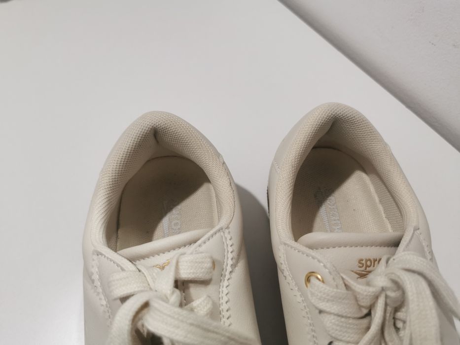 Beżowe buty sportowe sprandi