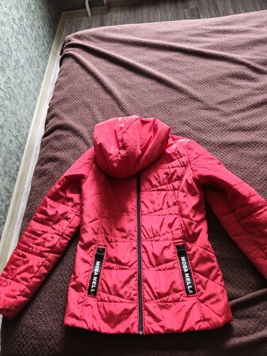 Віддам демисезонні куртки