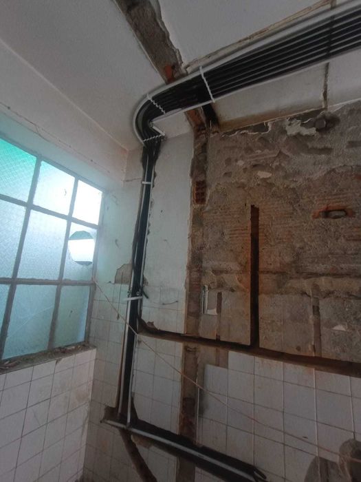PARALELO SIGILOSO LDA Costrucao Civil-todo o país (Casa Pintura Remodelacao telhados ar condicionado azulejos, ceramica eletrcidade obra e muito mais)