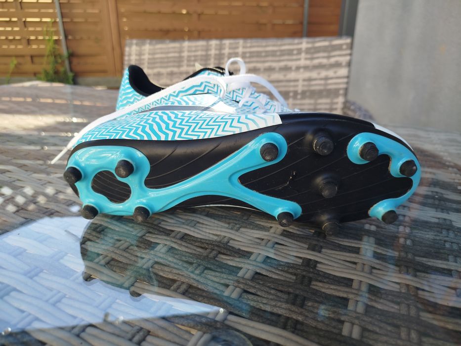 Buty korki Puma nr42,5