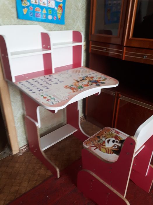 Парта для дитини