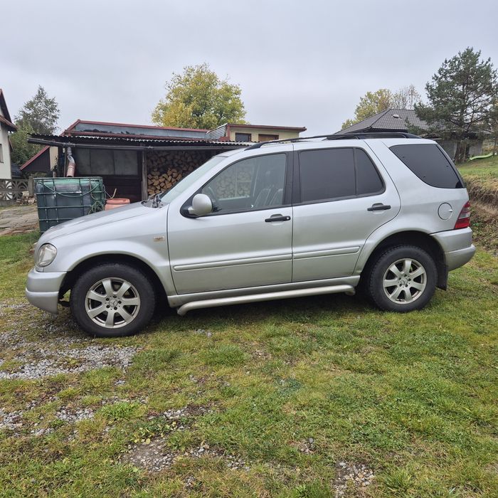 Sprzedam Mercedesa LM