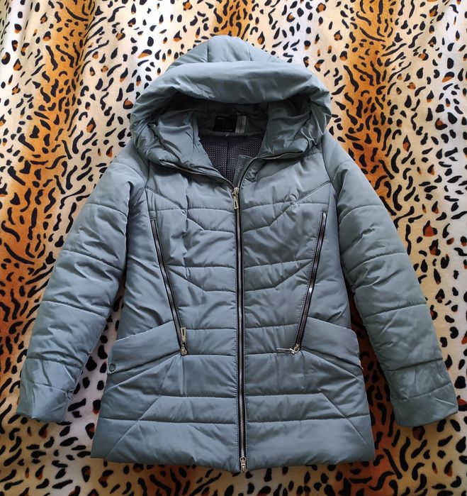 Куртка женская р 42