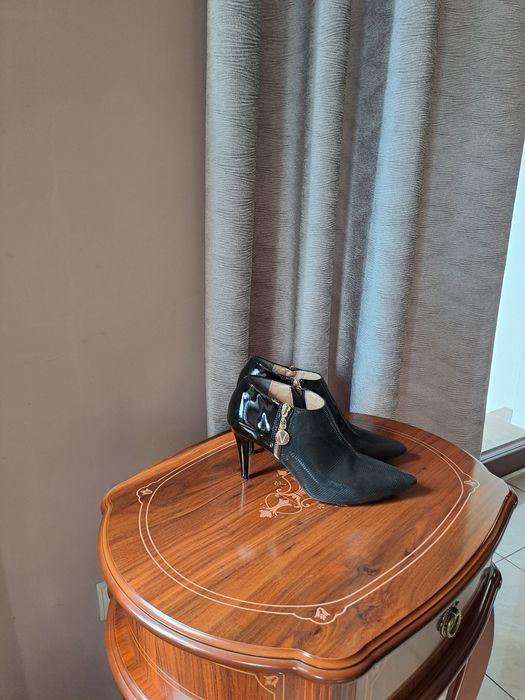 Botki na szpilce Venezia