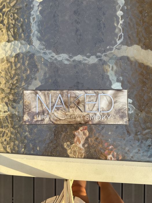 Urban Decay smokey paleta cieni