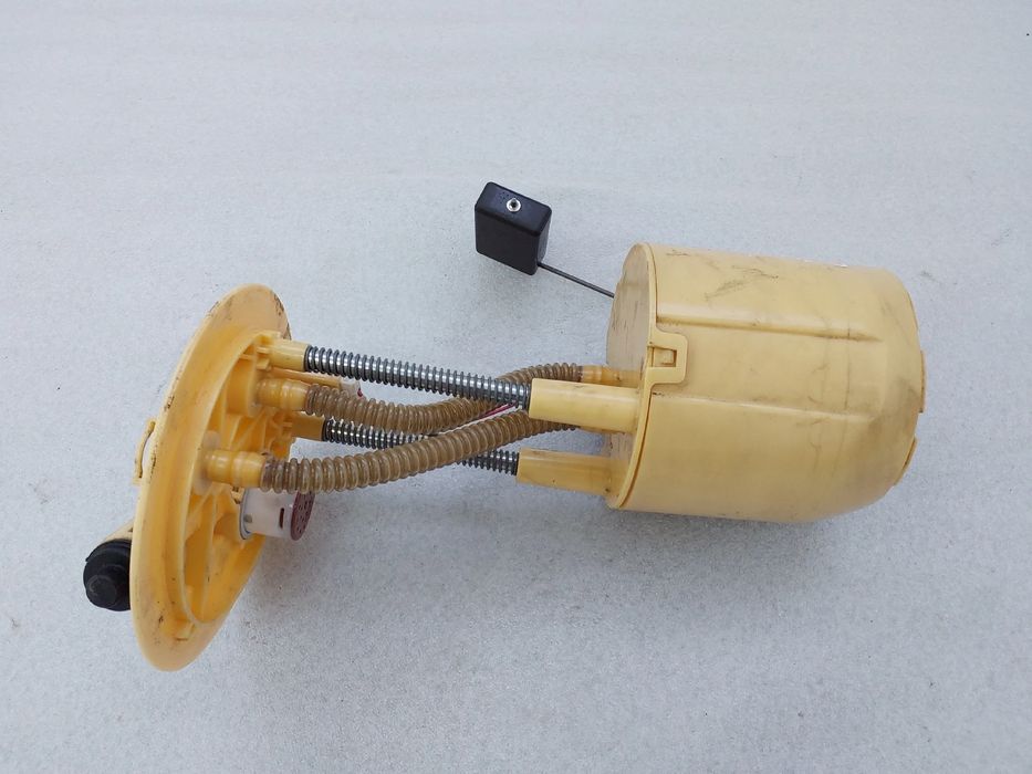 Boia combustível TOYOTA Yaris (_P9_)