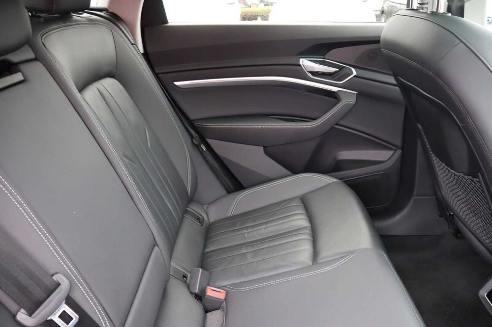 Audi e-tron Sportback quattro Premium      2021