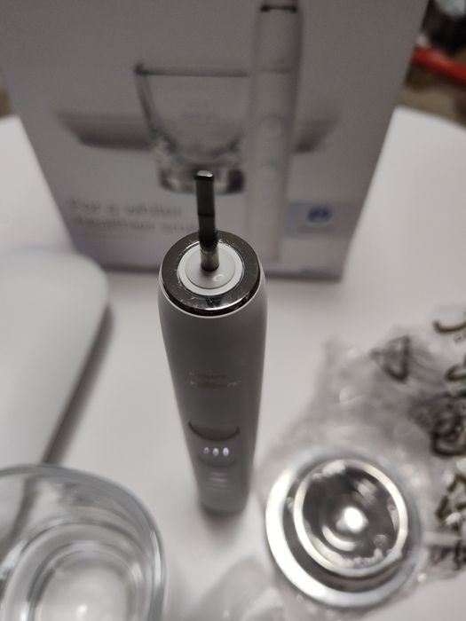 Szczoteczka soniczna PHILIPS Sonicare DiamondClean 9000